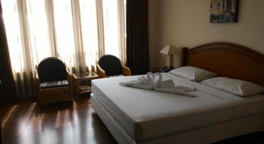 La Oma Hotel Lembang Exterior photo